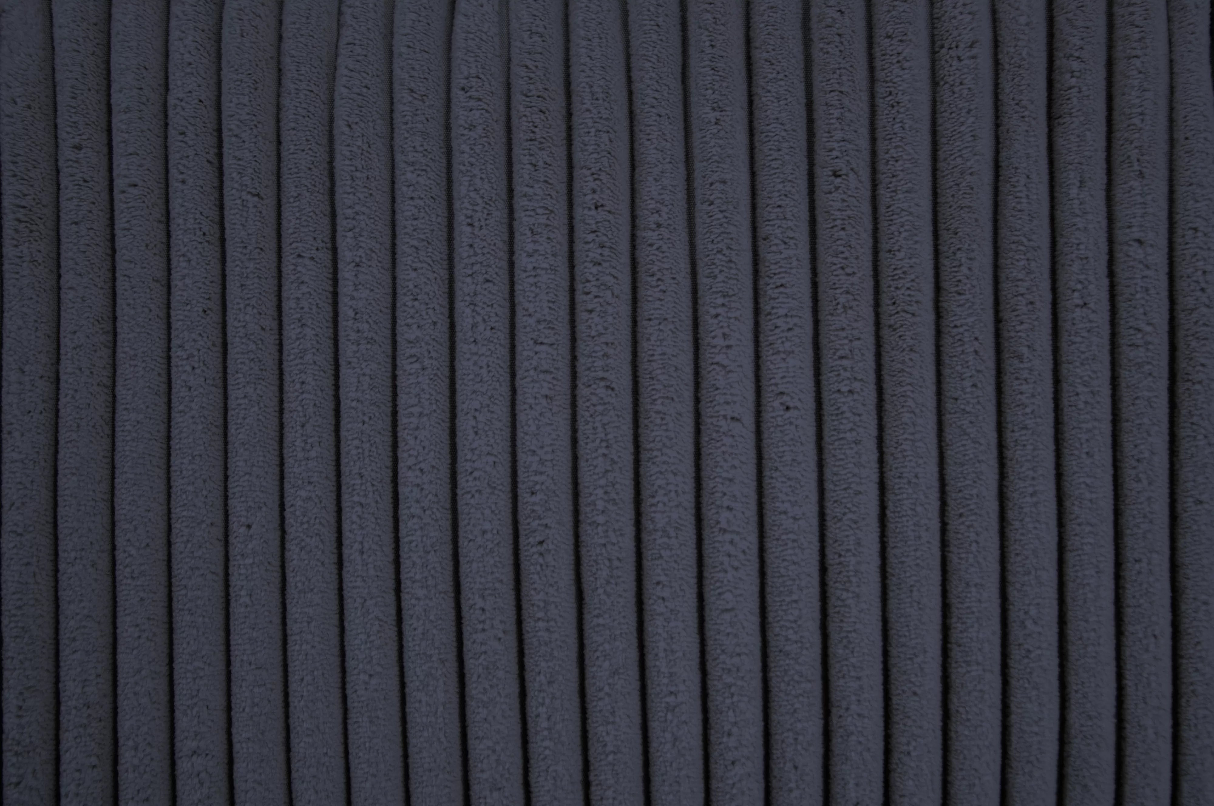 Convertible Sofa with 2 Accent Pillows || F8547 / F8548 / F8568