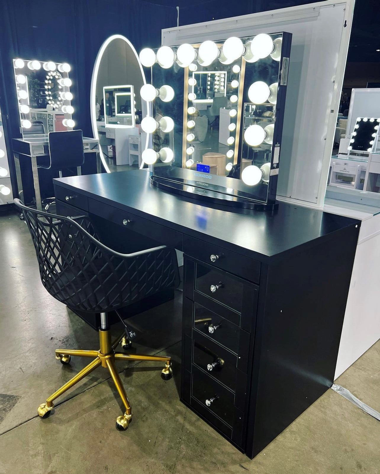 Vanity table with mirror and online chair