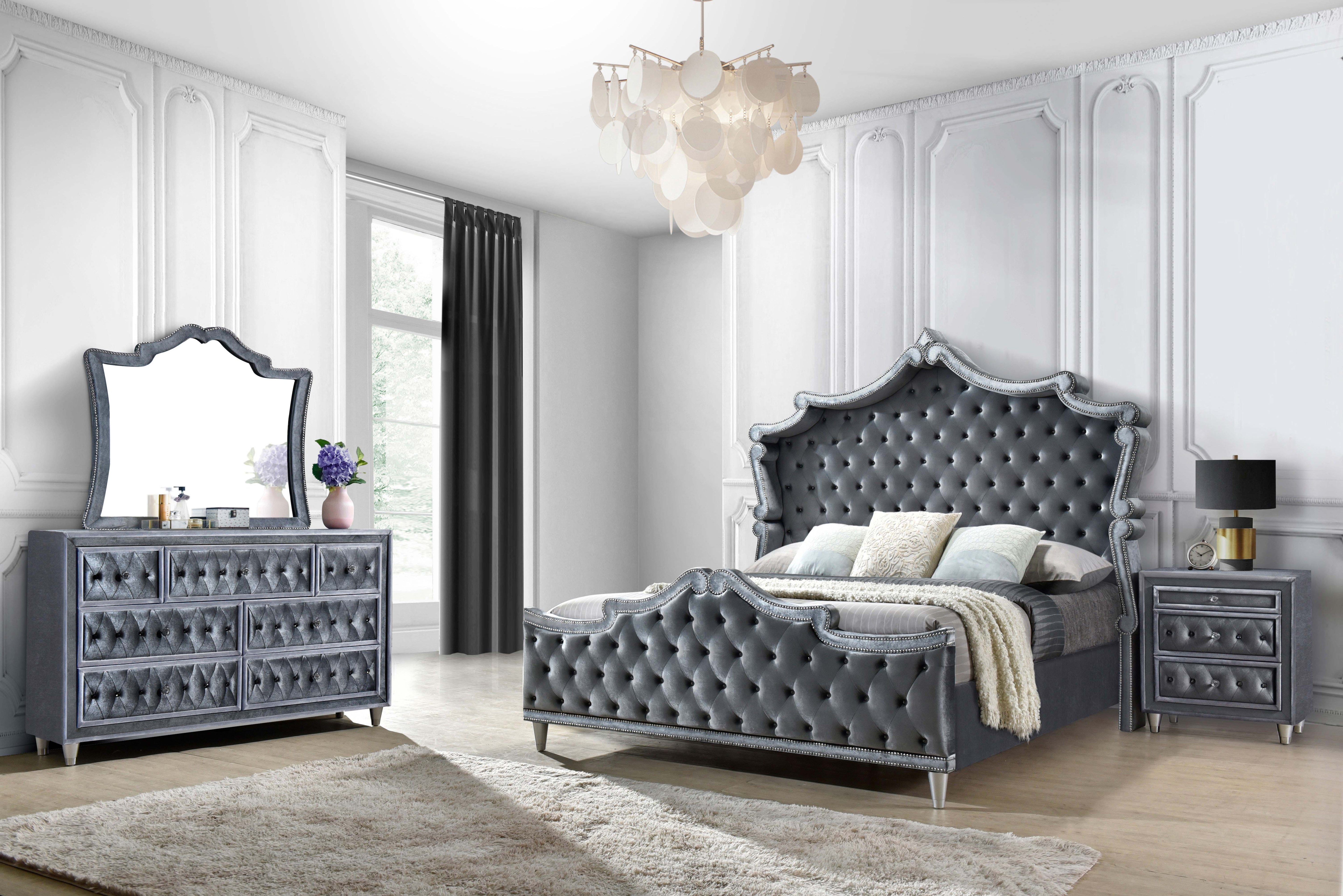 Antonella 4-Piece Eastern King Bedroom Set Grey- 223581KE-S4