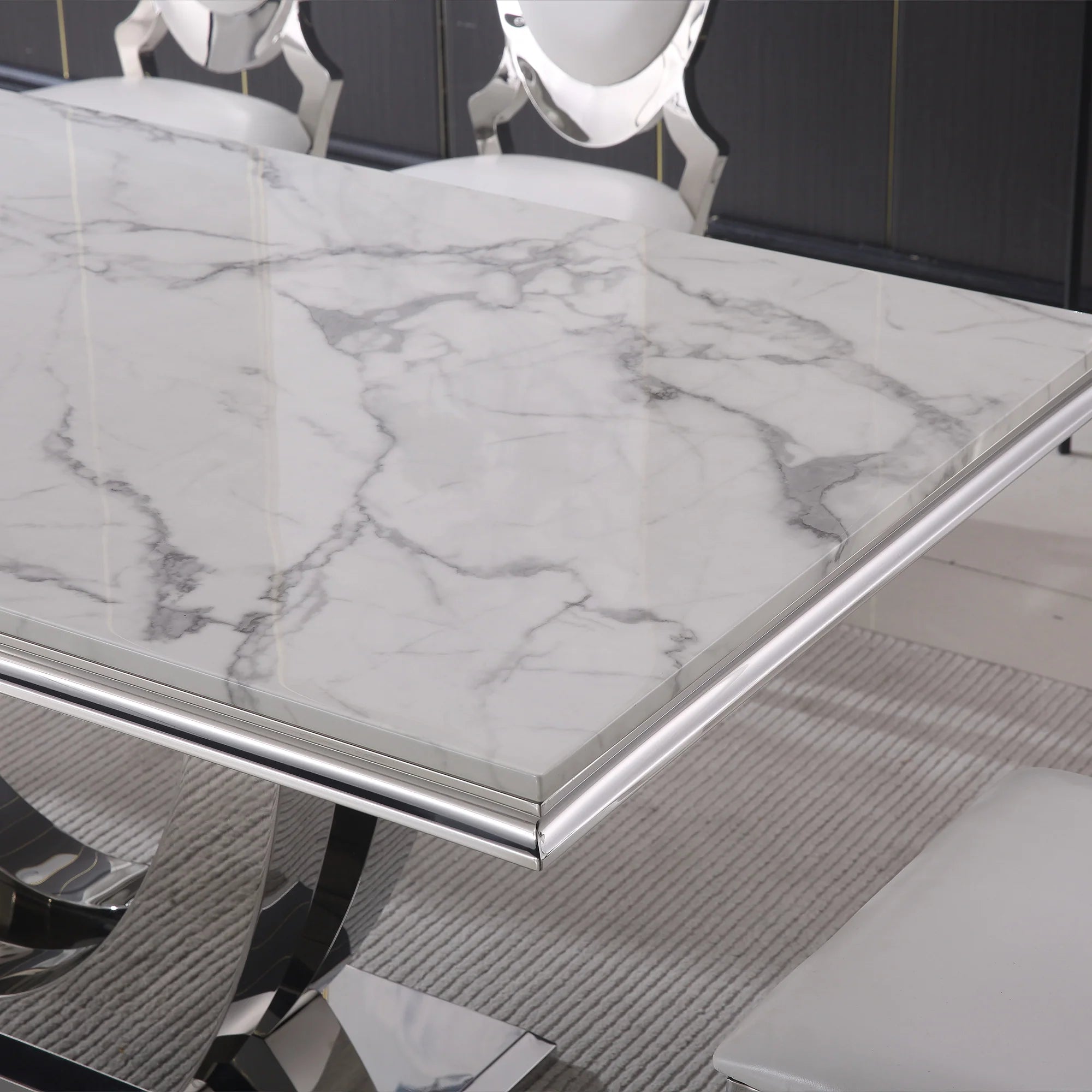 DT302 DINING TABLE
