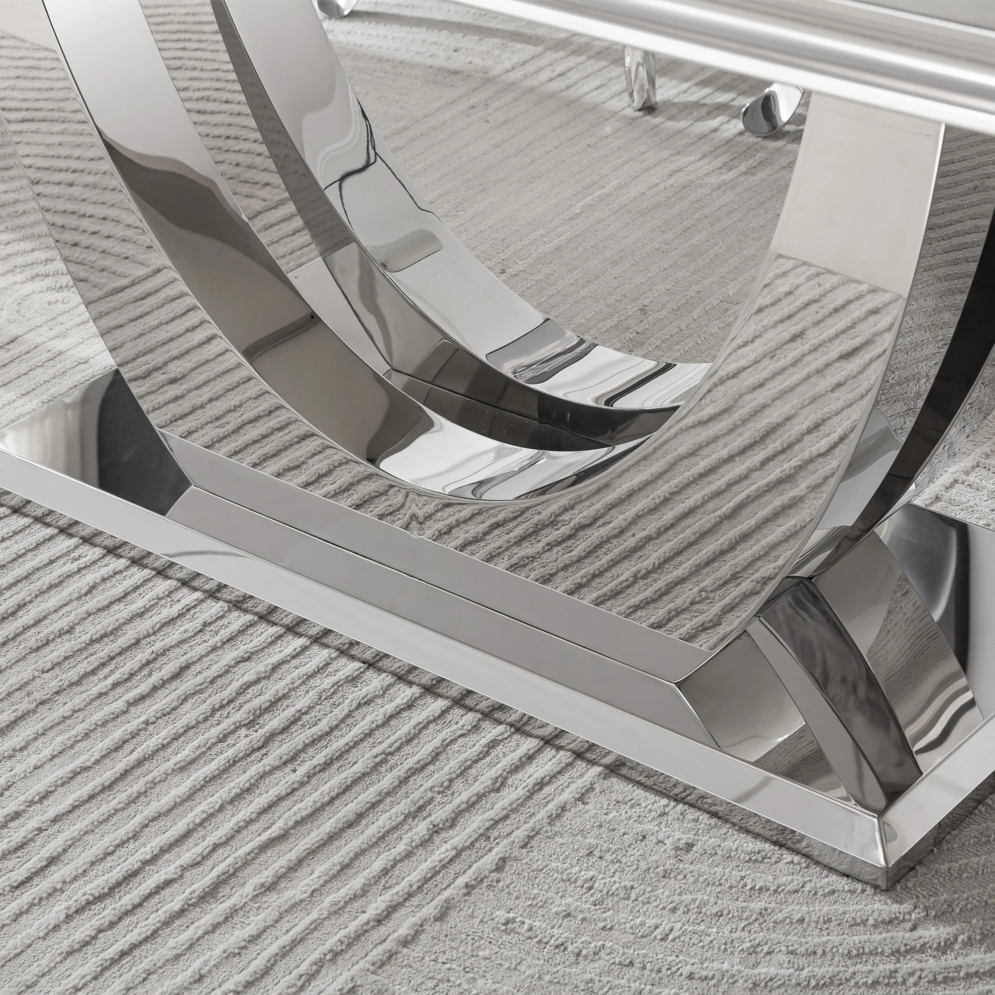 DT302 DINING TABLE