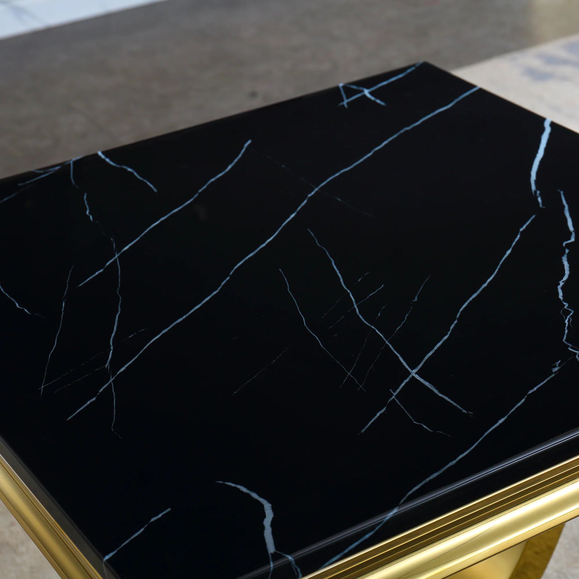 ET316 End Table