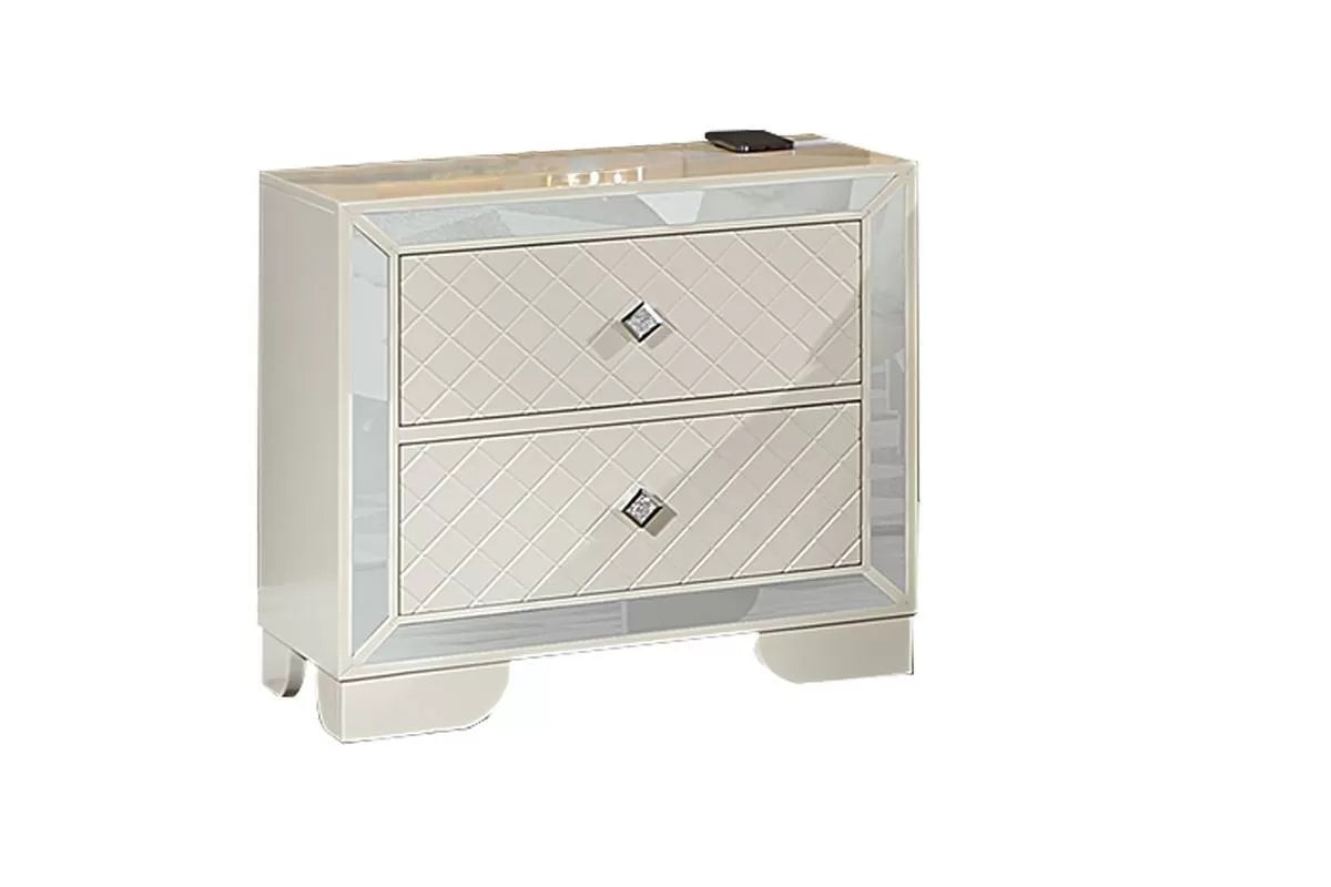 Nightstand || F5566