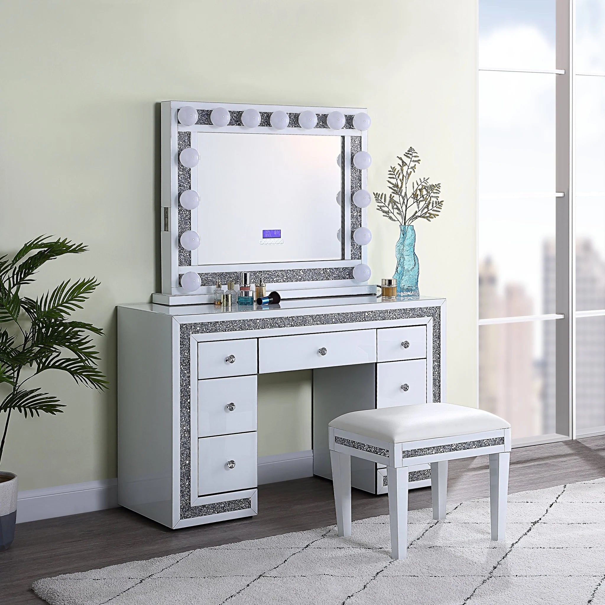 1002 VANITY W/ STOOL